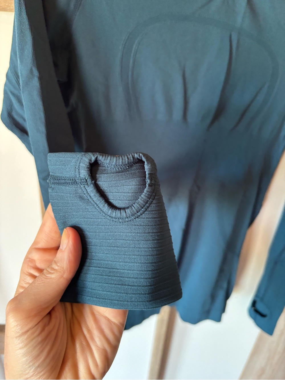 Lululemon long sleeve workout shirt medium - Picture 3 of 4